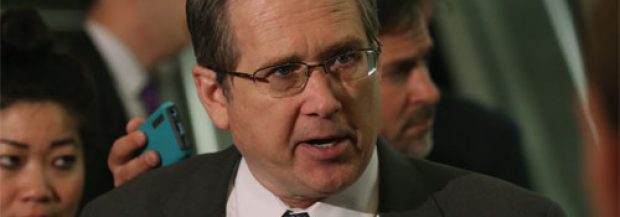 Democrats & GOP Sen Mark Kirk Team Up To Block Sanctuary Cities Law